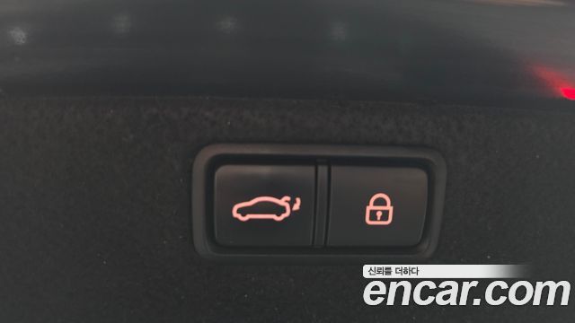 Genesis G80 2018 — photo 25