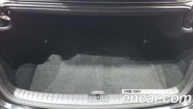 Genesis G80 2018 — photo 26