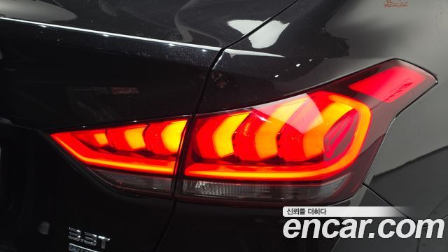 Genesis G80 2018 — photo 9