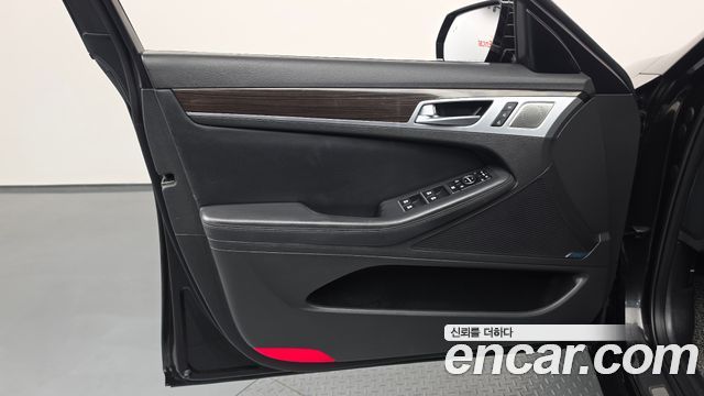 Genesis G80 2018 — photo 14