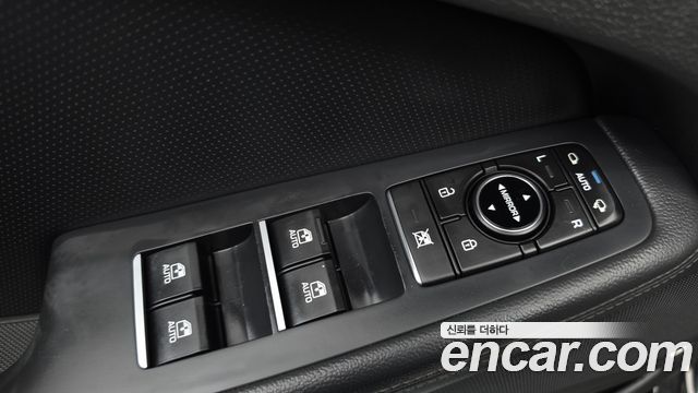 Genesis G80 2018 — photo 29