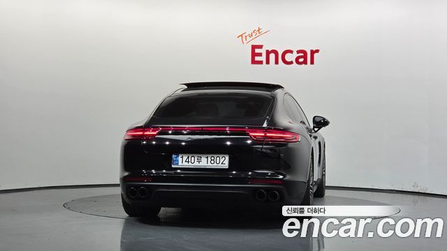Porsche Panamera 2018 — photo 4