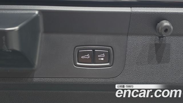 Porsche Panamera 2018 — photo 22