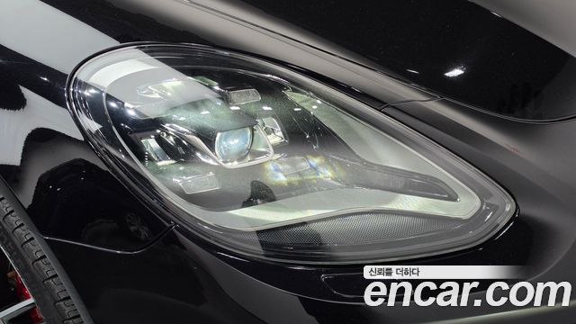 Porsche Panamera 2018 — photo 8