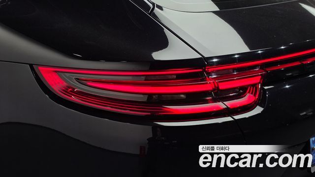 Porsche Panamera 2018 — photo 9