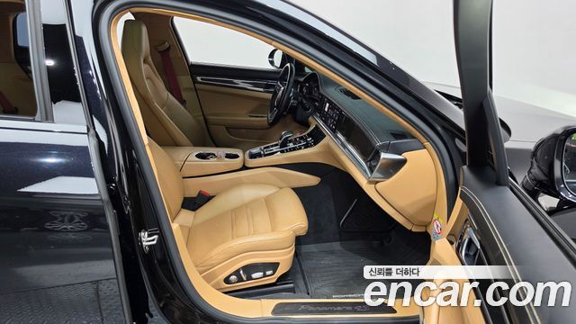Porsche Panamera 2018 — photo 16