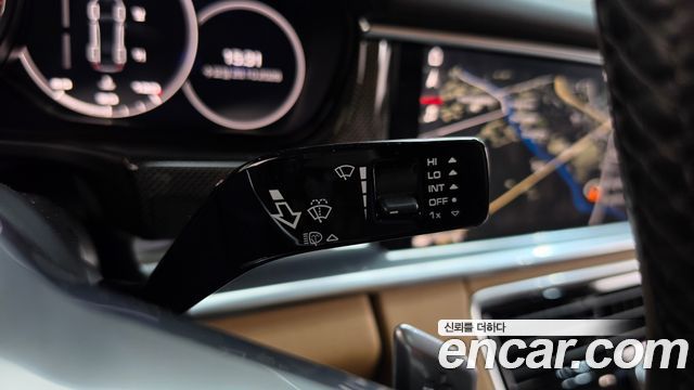 Porsche Panamera 2018 — photo 28