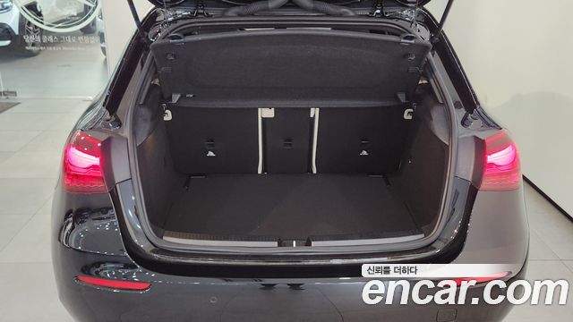 Mercedes-Benz A-Class 2026 — photo 6
