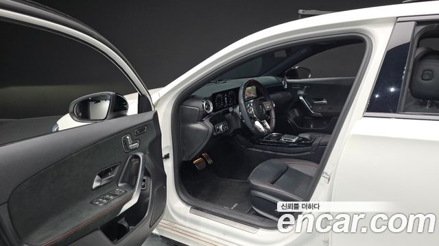 Mercedes-Benz A-Class 2023 — photo 13