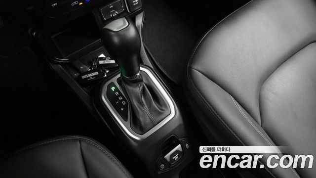 Jeep Renegade 2023 — photo 12