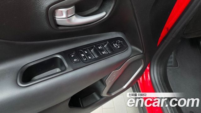 Jeep Renegade 2023 — photo 27