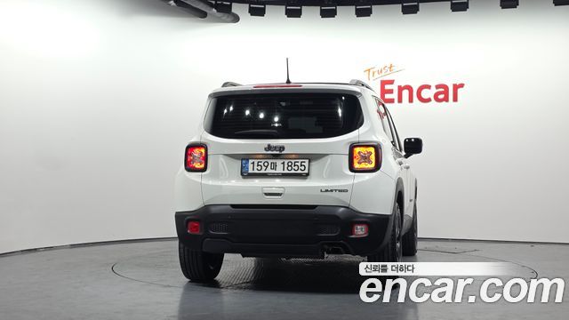 Jeep Renegade 2022 — photo 4