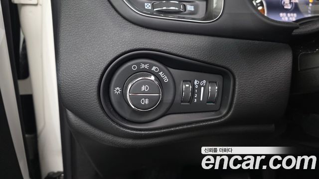 Jeep Renegade 2022 — photo 24