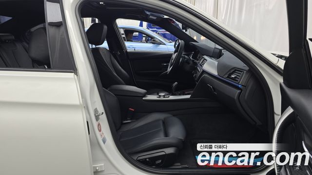 BMW 3-Series 2015 — photo 11
