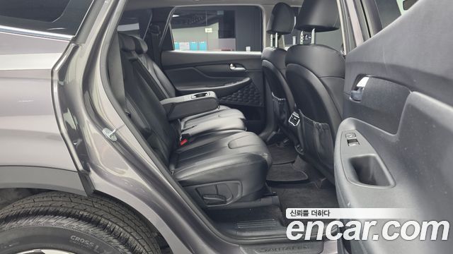 Hyundai Santafe 2021 — photo 18