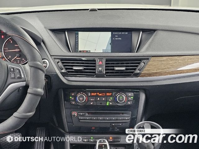 BMW X1 2015 — photo 13