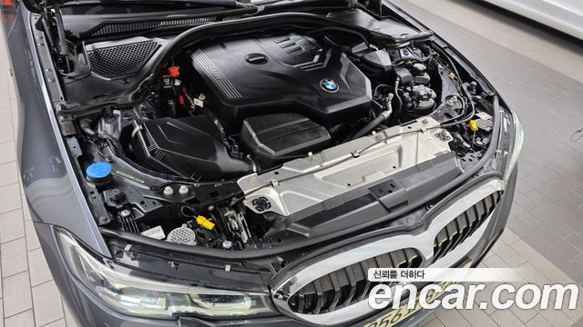 BMW 3-Series 2022 — photo 6