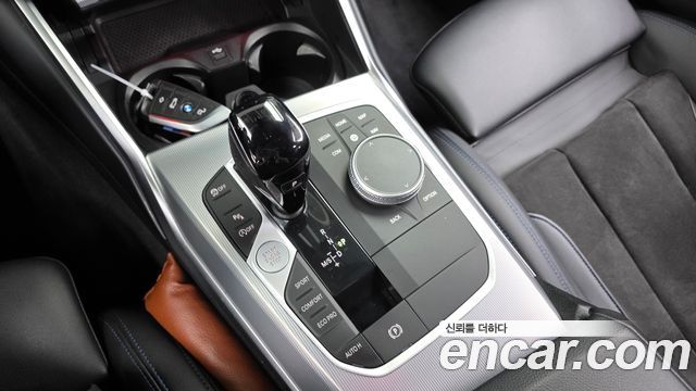 BMW 3-Series 2022 — photo 12