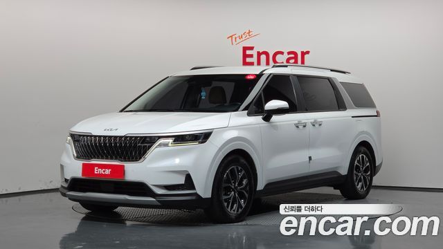 Kia Canival 2023 — photo 1