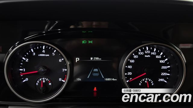 Kia Canival 2023 — photo 11