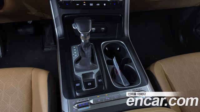 Kia Canival 2023 — photo 12