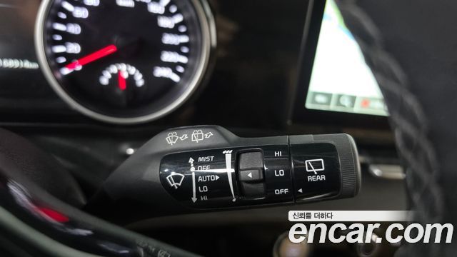 Kia Canival 2023 — photo 29