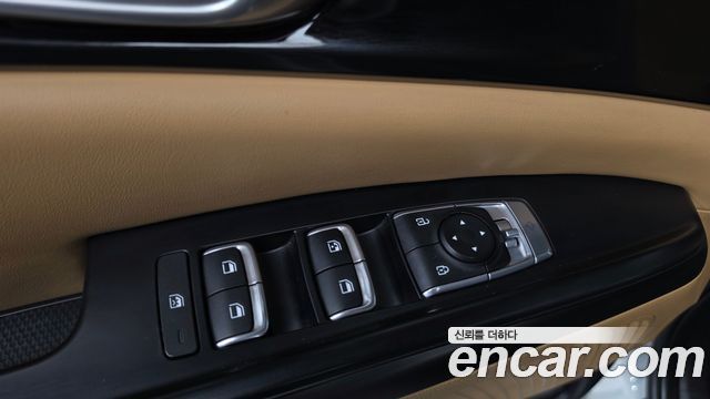 Kia Canival 2023 — photo 30