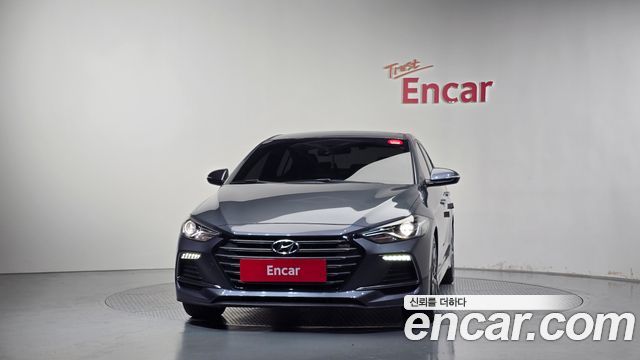 Hyundai AVANTE 2018 — photo 3