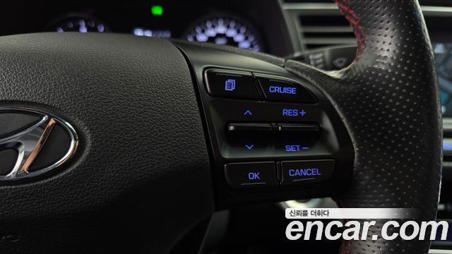 Hyundai AVANTE 2018 — photo 21