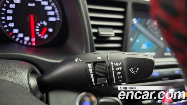 Hyundai AVANTE 2018 — photo 25