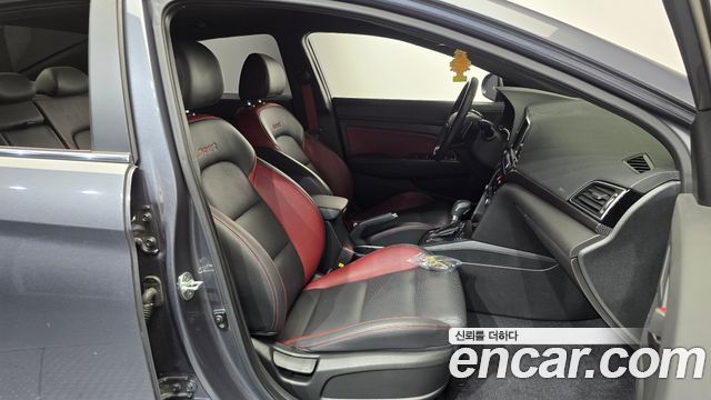 Hyundai AVANTE 2018 — photo 16