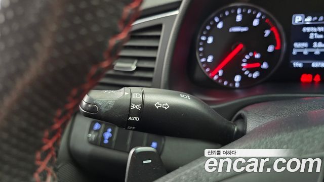 Hyundai AVANTE 2018 — photo 27