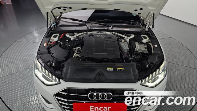 Audi A4 2021 — photo 6