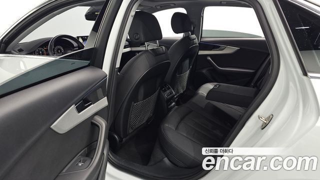 Audi A4 2021 — photo 18