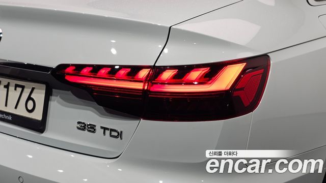 Audi A4 2021 — photo 9