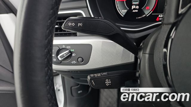 Audi A4 2021 — photo 28