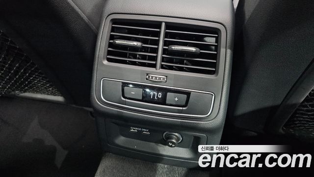 Audi A4 2021 — photo 31