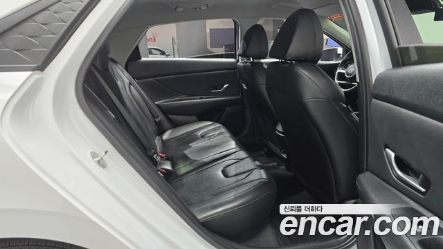 Hyundai AVANTE 2024 — photo 11