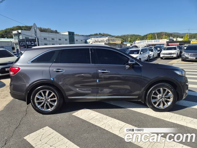 Kia Sorento 2017 — photo 8