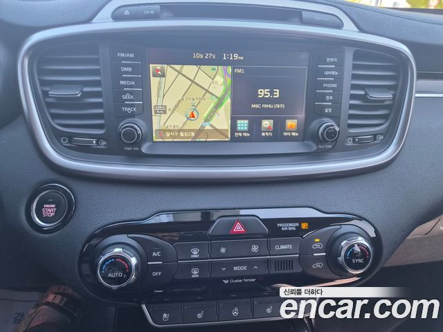 Kia Sorento 2017 — photo 11