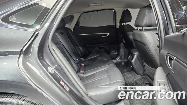 Hyundai Sonata 2021 — photo 31