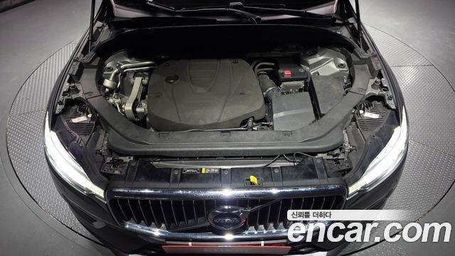 Volvo XC60 2019 — photo 6