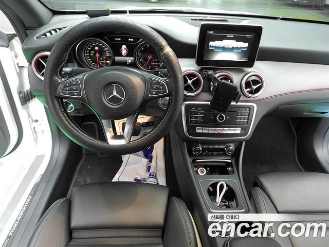 Mercedes-Benz CLA-Class 2018 — photo 6