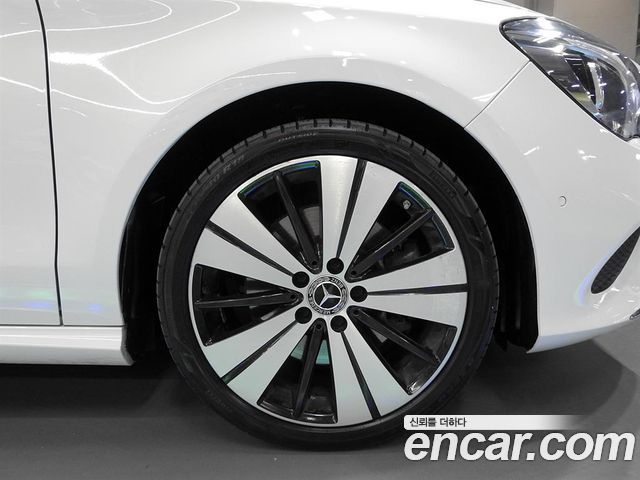 Mercedes-Benz CLA-Class 2018 — photo 19