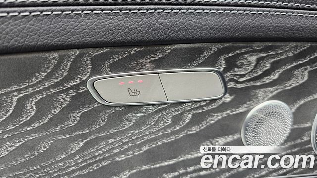 Mercedes-Benz E-Class 2021 — photo 18