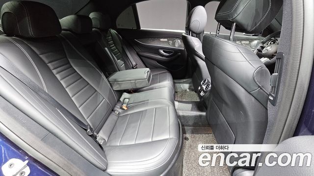 Mercedes-Benz E-Class 2021 — photo 19