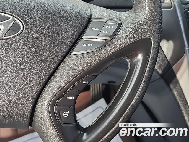 Hyundai Sonata 2014 — photo 16