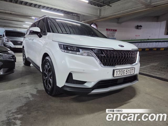 Kia Canival 2021 — photo 1