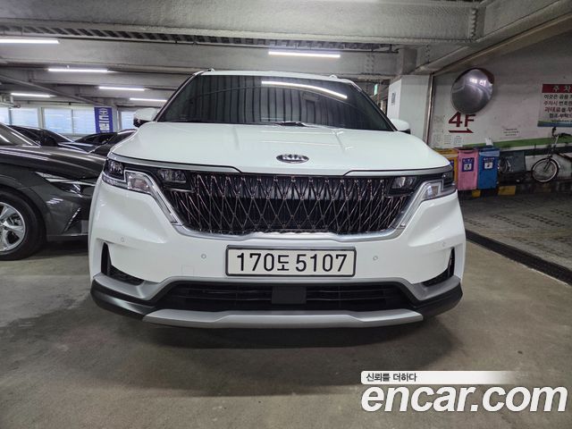 Kia Canival 2021 — photo 3
