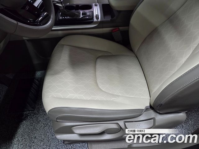 Kia Canival 2021 — photo 10